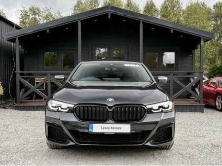 2021 BMW 5-Series - photo 2