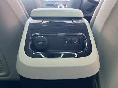 2025 Volvo V60 - photo 17