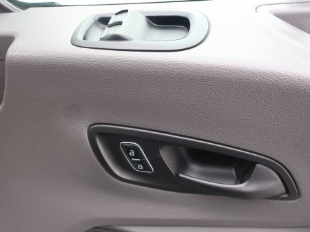 2025 Ford Transit - photo 10