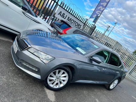 2022 Skoda Superb - photo 2