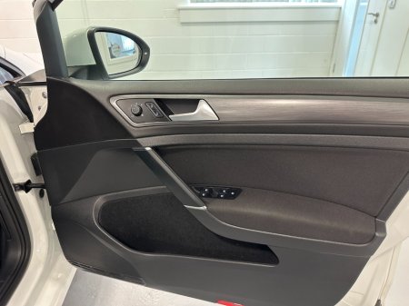 2020 Volkswagen Golf - photo 23