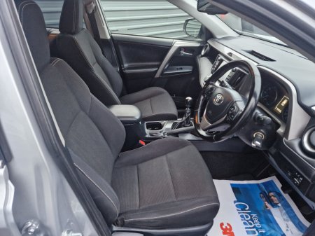 2017 Toyota RAV4 - photo 10