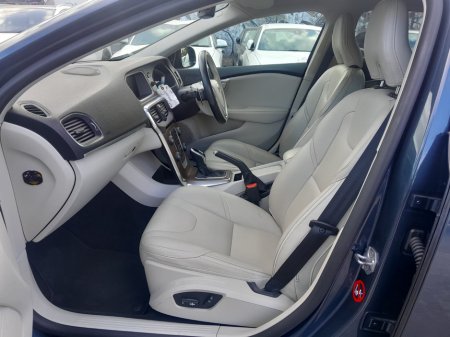 2017 Volvo V40 - photo 13
