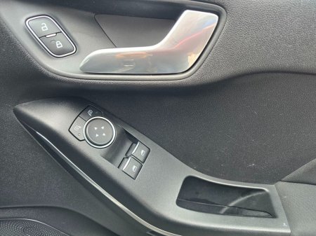 2019 Ford Fiesta - photo 19