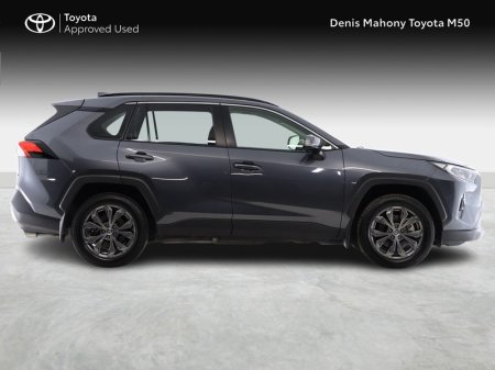 2024 Toyota RAV4 - photo 3