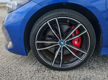 2023 BMW 3-Series - photo 23