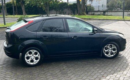 2010 Ford Focus - photo 2