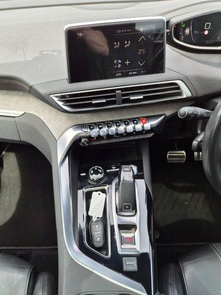 2018 Peugeot 5008 - photo 20