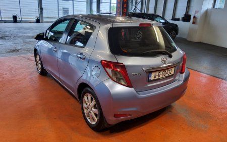 2011 Toyota Yaris - photo 5
