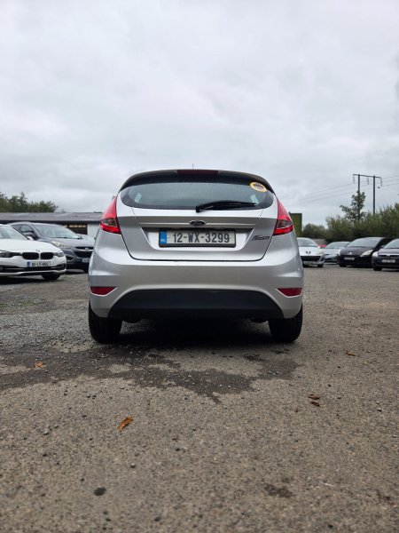 2012 Ford Fiesta - photo 5