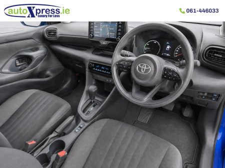 2022 Toyota Yaris - photo 2