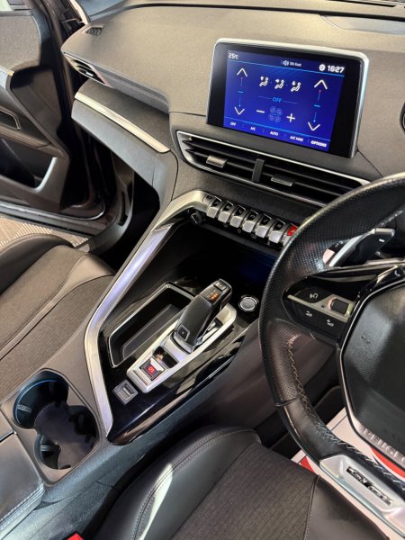 2018 Peugeot 3008 - photo 10