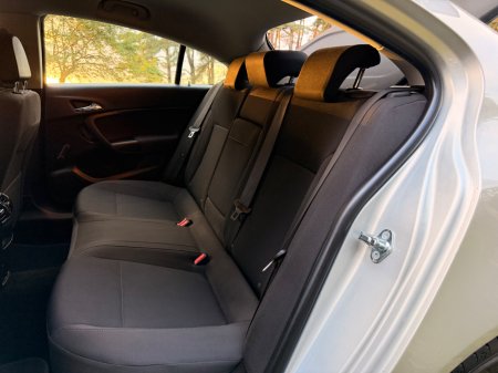 2011 Opel Insignia - photo 23