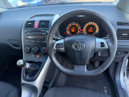 2011 Toyota Auris - photo 12