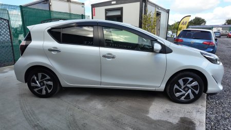 2020 Toyota Aqua - photo 5
