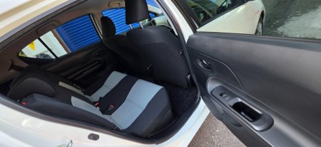 2015 Toyota Aqua - photo 6