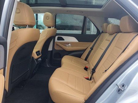 2027 Mercedes-Benz GLE - photo 10