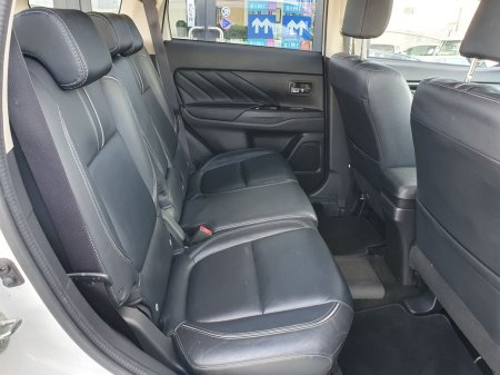 2016 Mitsubishi Outlander - photo 25