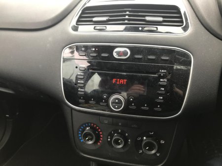 2014 Fiat Punto - photo 9