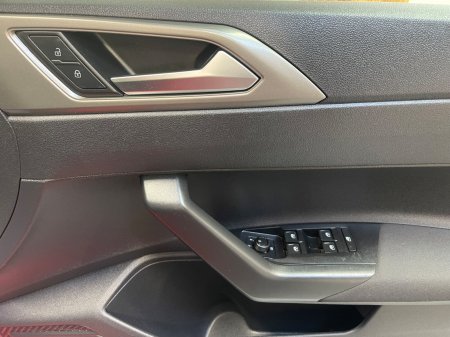 2020 Volkswagen Polo - photo 15