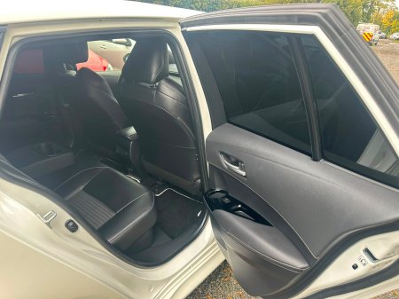 2020 Toyota Corolla - photo 18