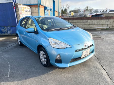 2014 Toyota Aqua - photo 3