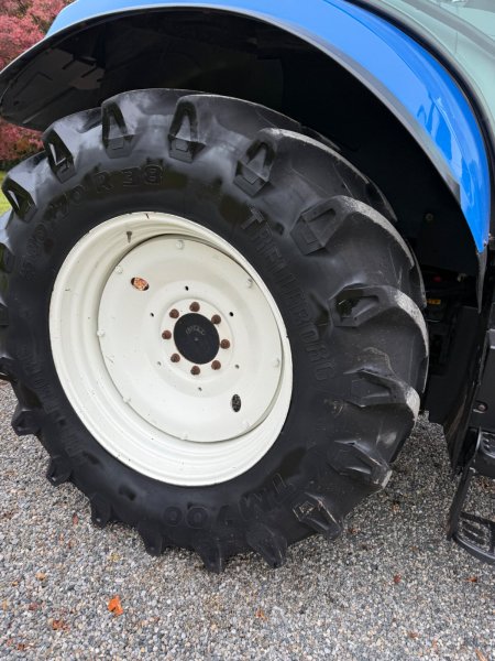 2014 New Holland T7.200 - photo 6