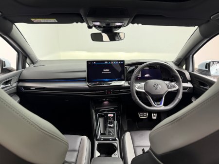 2025 Volkswagen Golf - photo 10