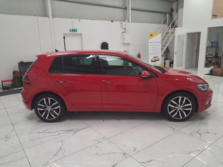 2019 Volkswagen Golf - photo 2