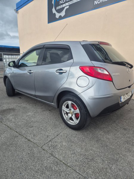 2013 Mazda Demio - photo 8
