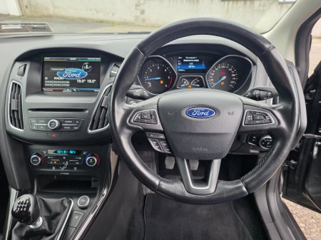 2015 Ford Focus - photo 15