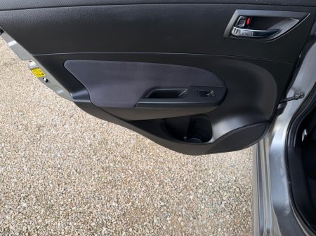 2015 Suzuki Swift - photo 13
