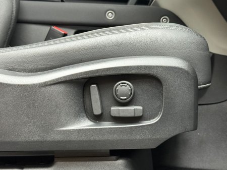 2022 Land Rover Defender - photo 14