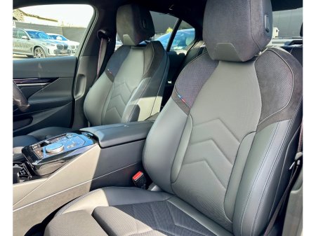 2026 BMW 5-Series - photo 22