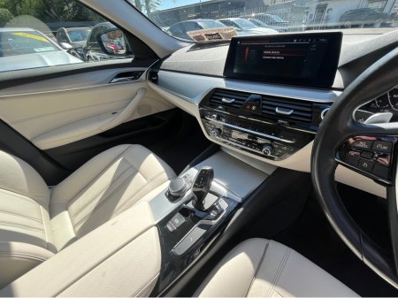 2020 BMW 5-Series - photo 14