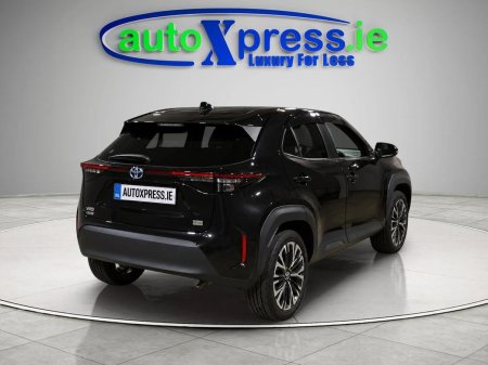 2024 Toyota Yaris Cross - photo 2
