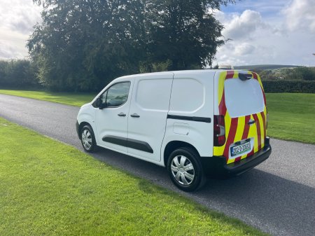 2020 Peugeot Partner - photo 3