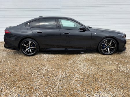 2024 BMW 5-Series - photo 4