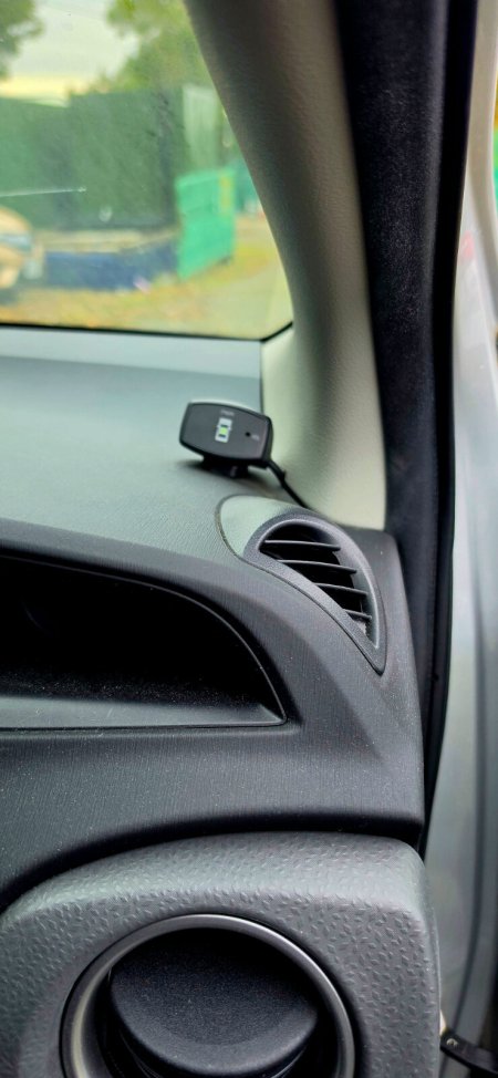 2014 Toyota Vitz - photo 15