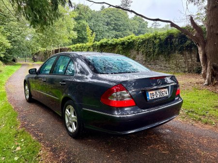 2009 Mercedes-Benz E-Class - photo 2