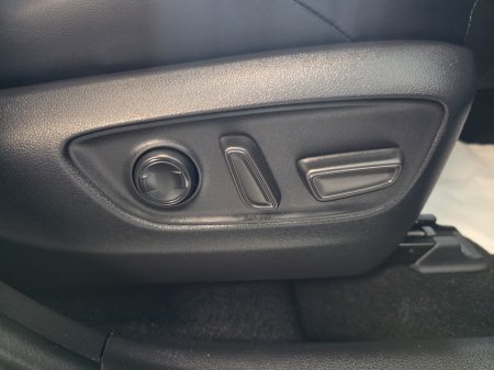 2025 Toyota RAV4 - photo 13