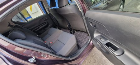 2015 Toyota Aqua - photo 7