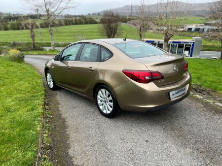 2013 Opel Astra - photo 14