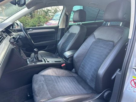 2019 Volkswagen Passat - photo 17