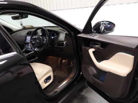 2019 Jaguar F-Pace - photo 23