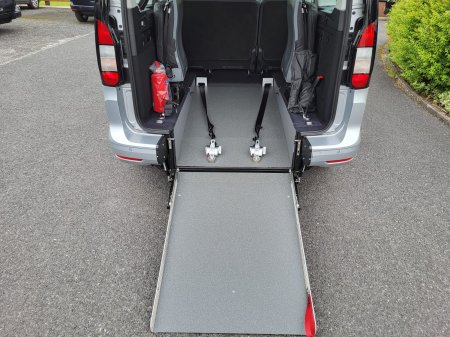 2026 Ford Tourneo Connect - photo 11