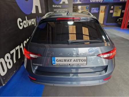 2022 Skoda Superb - photo 8