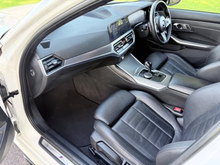 2021 BMW 3-Series - photo 10