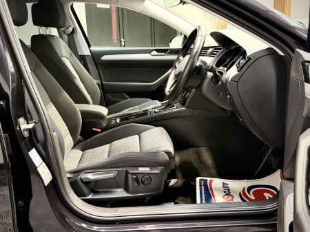 2022 Volkswagen Passat - photo 9