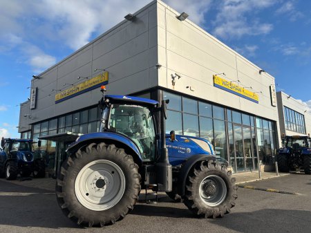 0 New Holland T7.225 - photo 3